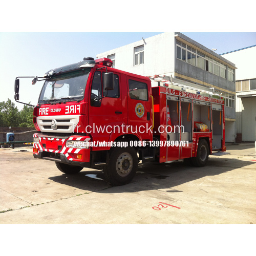 SINOTRUCK 4X2 6000litres Camion de pompiers en mousse d&#39;eau